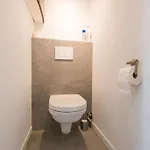 Luxury With Free Parking