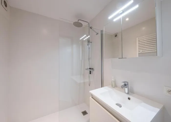 Luxury With Free Parking